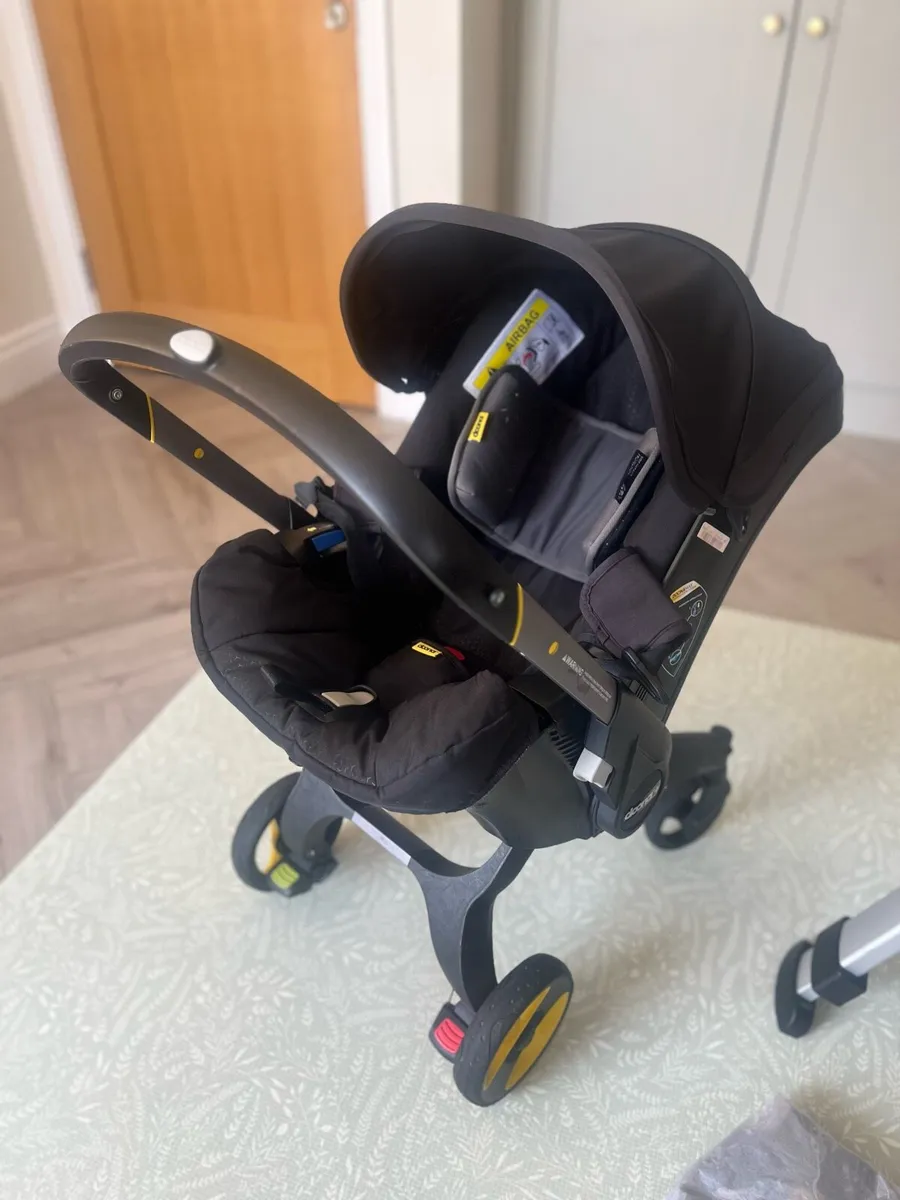 Doona Carseat Buggy - Image 4