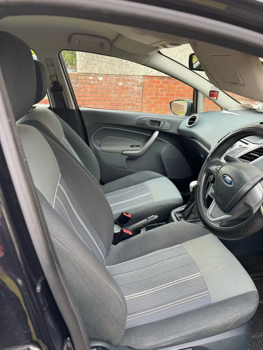 Ford fiesta - Image 3