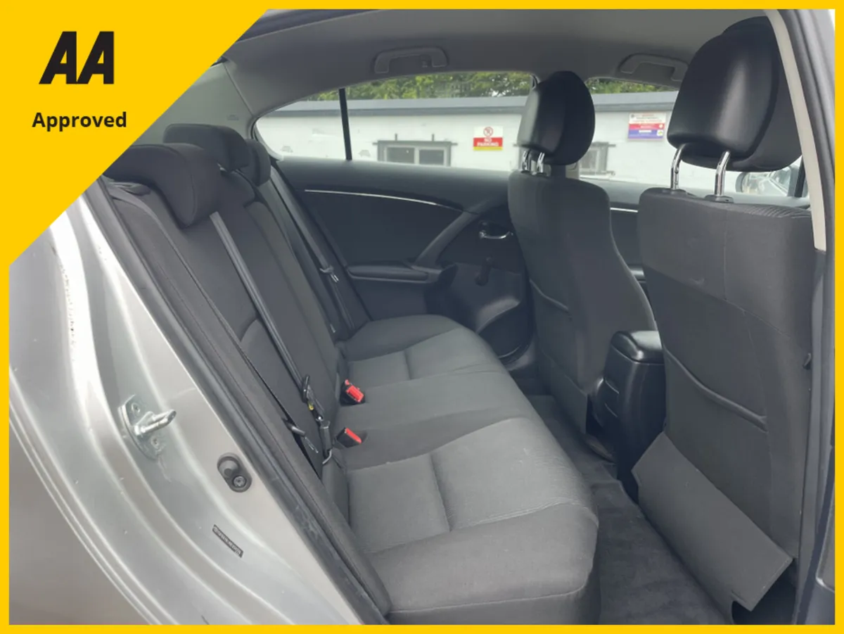 Toyota Avensis NG 2.0 D-4D TERRA 4DR - Image 3