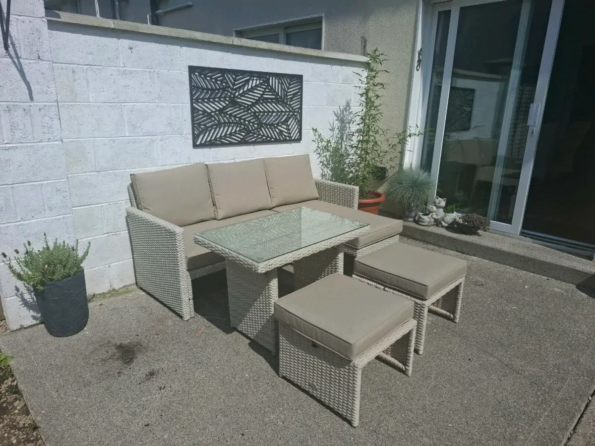 Rattan Garden Furniture - Image 1