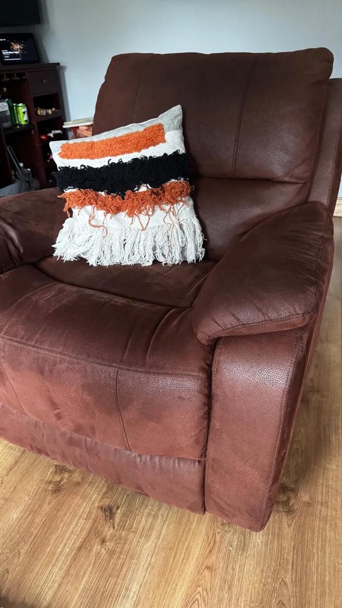 Brown Recliner Sofa & Armchair Set - Image 4