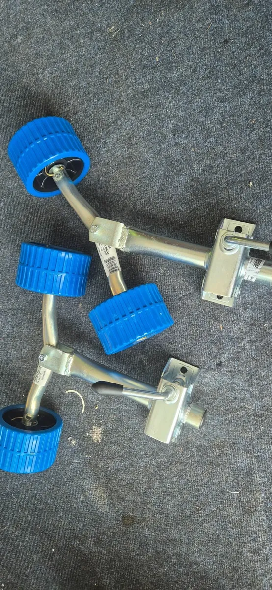 Boat trailer rollers kit €125