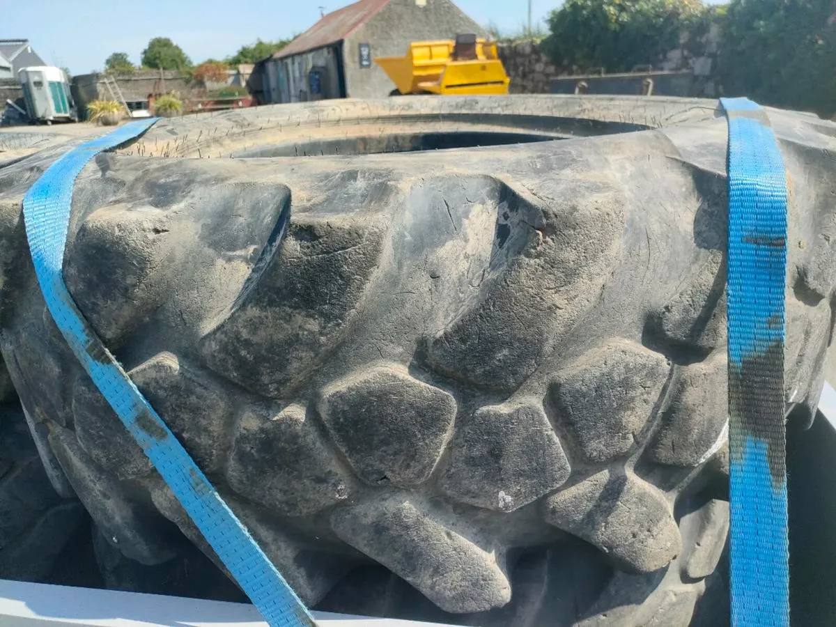 Tyers jcb - Image 1