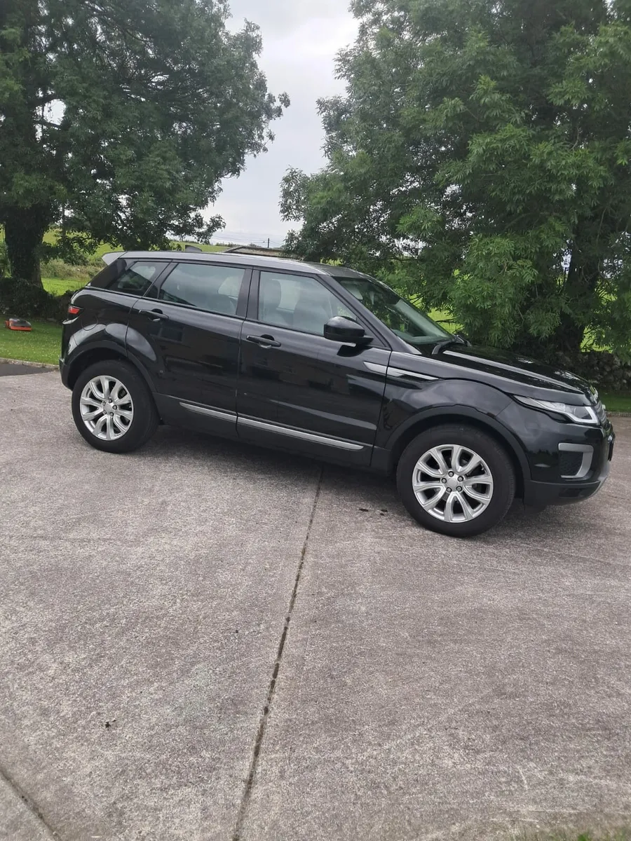 Range Rover Evoque - Image 1