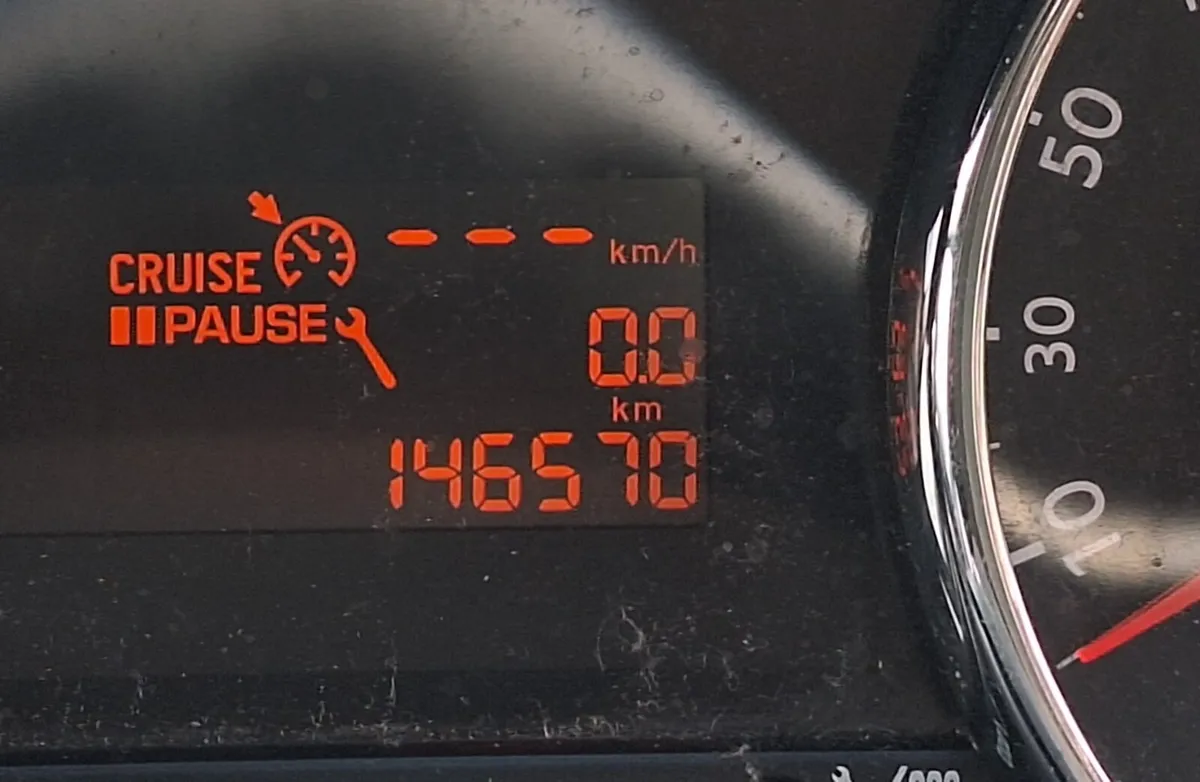 131 PEUGEOT 3008 DSL 5 SEATS - Image 2