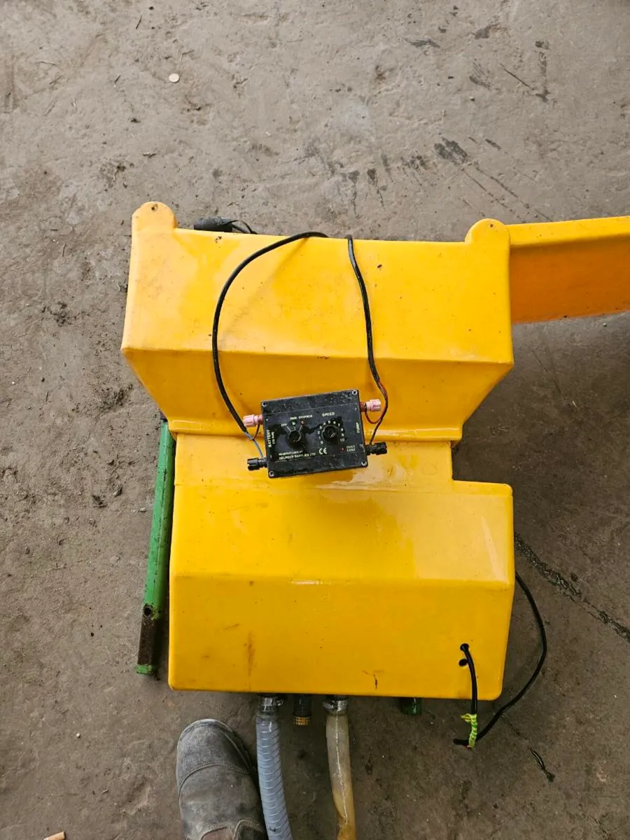 Selmech powder applicator - Image 1