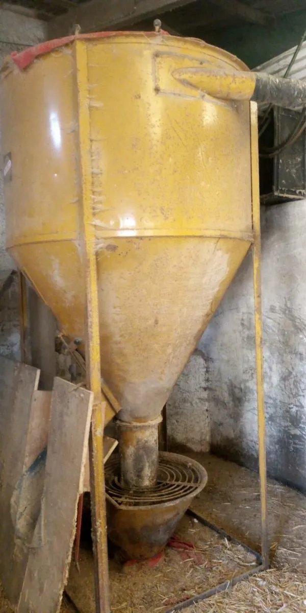 Skiold hammer mill and mixing plant - Image 1