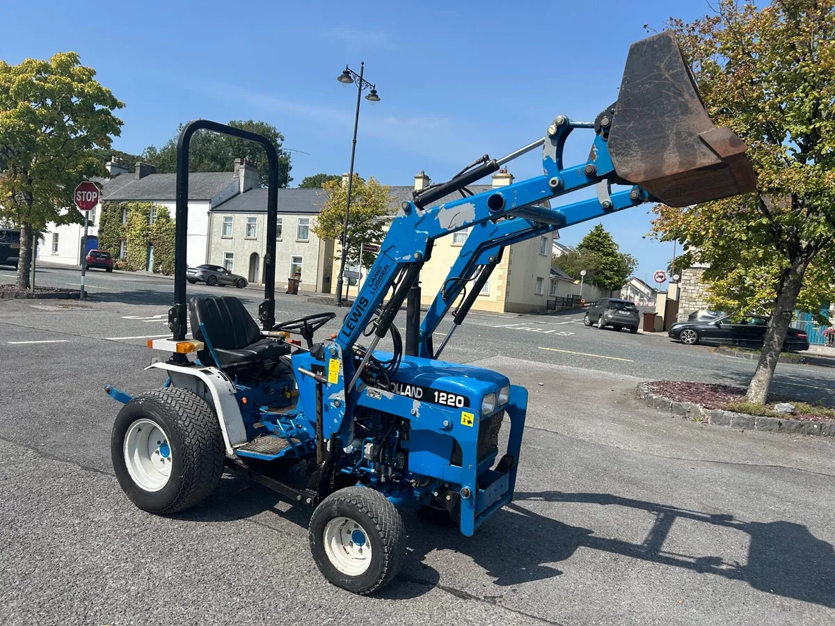 New Holland 1220 Compact Tractor with loader - Image 1