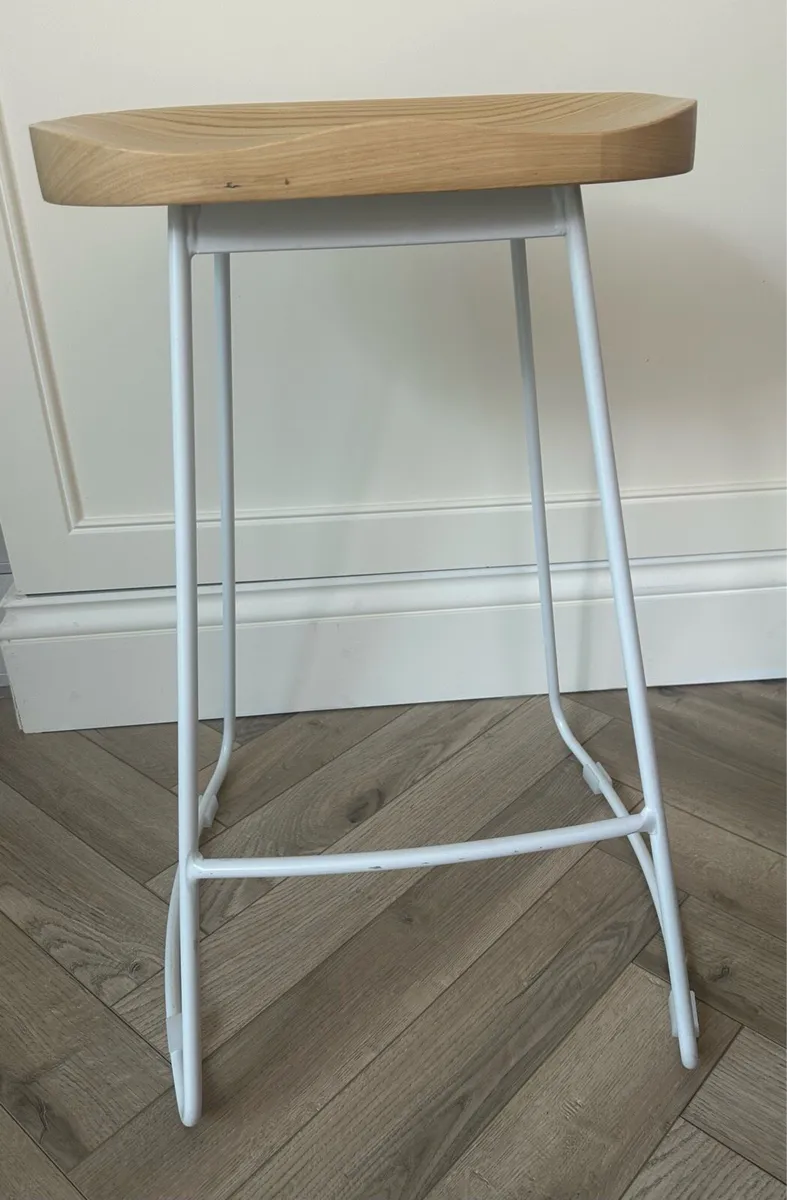 Kitchen Bar Stools - Image 4