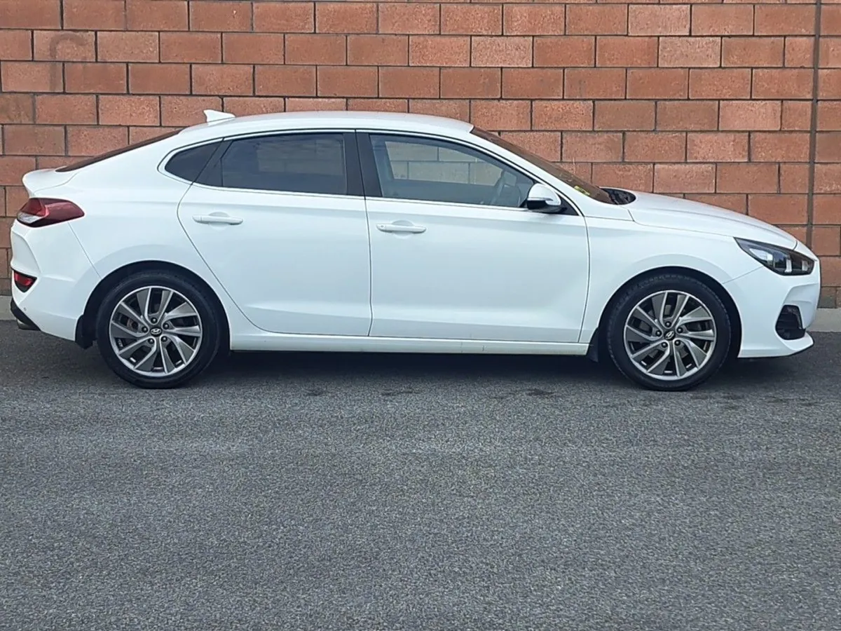 Hyundai i30 Fastback 1.0 Turbo Petrol 120 Bhp - Image 4