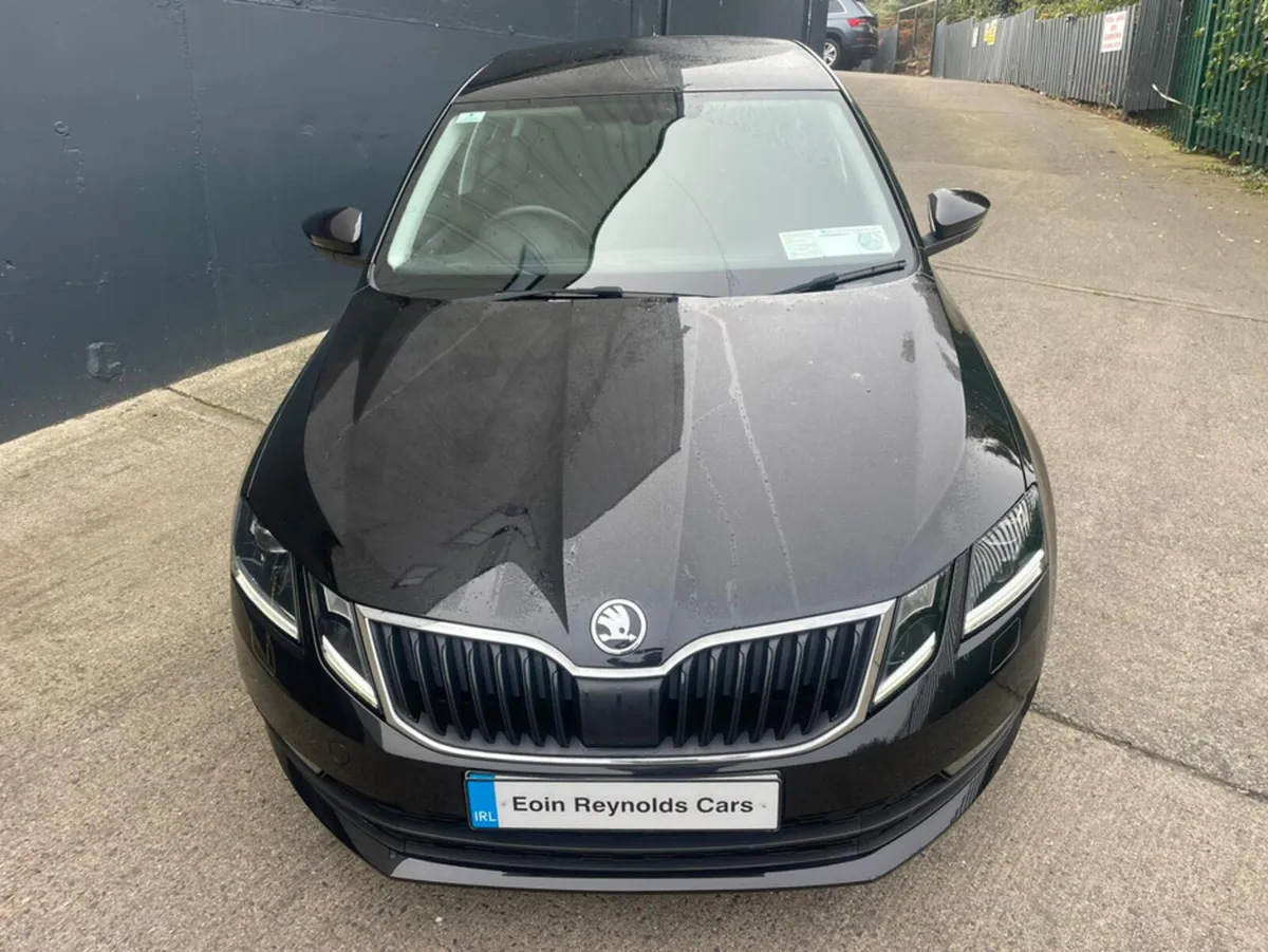 Skoda Octavia SOL 1.6 TDI 115HP  HIGH SPEC! - Image 3