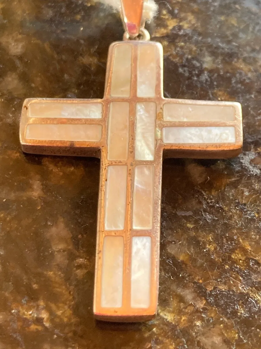 Sterling Silver heavy cross with mother of pearl - Image 2