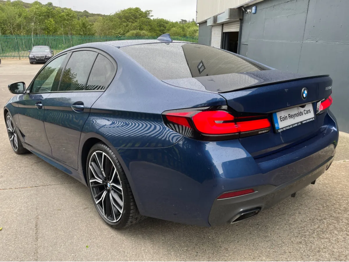 BMW 5-Series 520D M SPORT MHEV AUTO AS NEW! LOW KM - Image 4