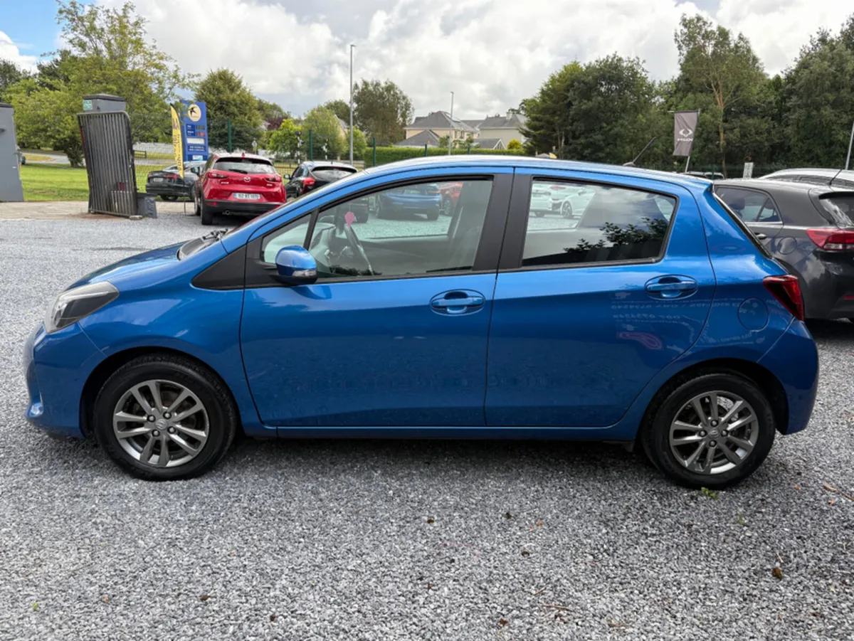 Toyota Yaris 1.33 VVT-I ICON CVT 5DR AUTO 99BHP - Image 4