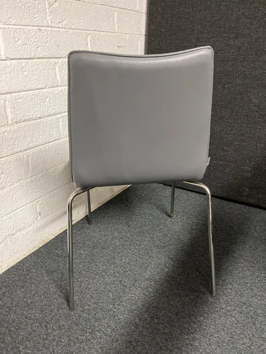 BRAND NEW Torre Italian stackable chair - Image 3