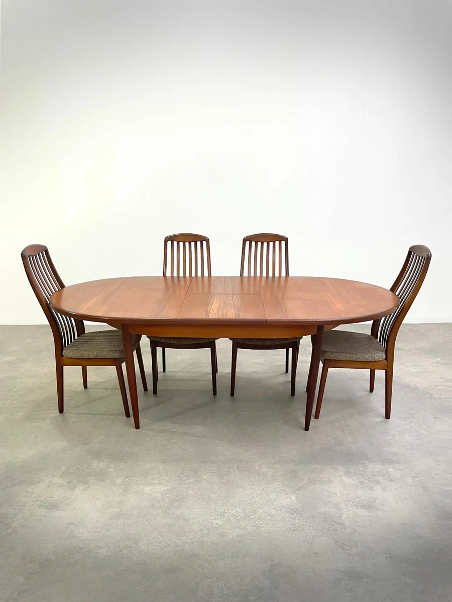 Mid-Century GPlan Extending Dining Table - Image 3