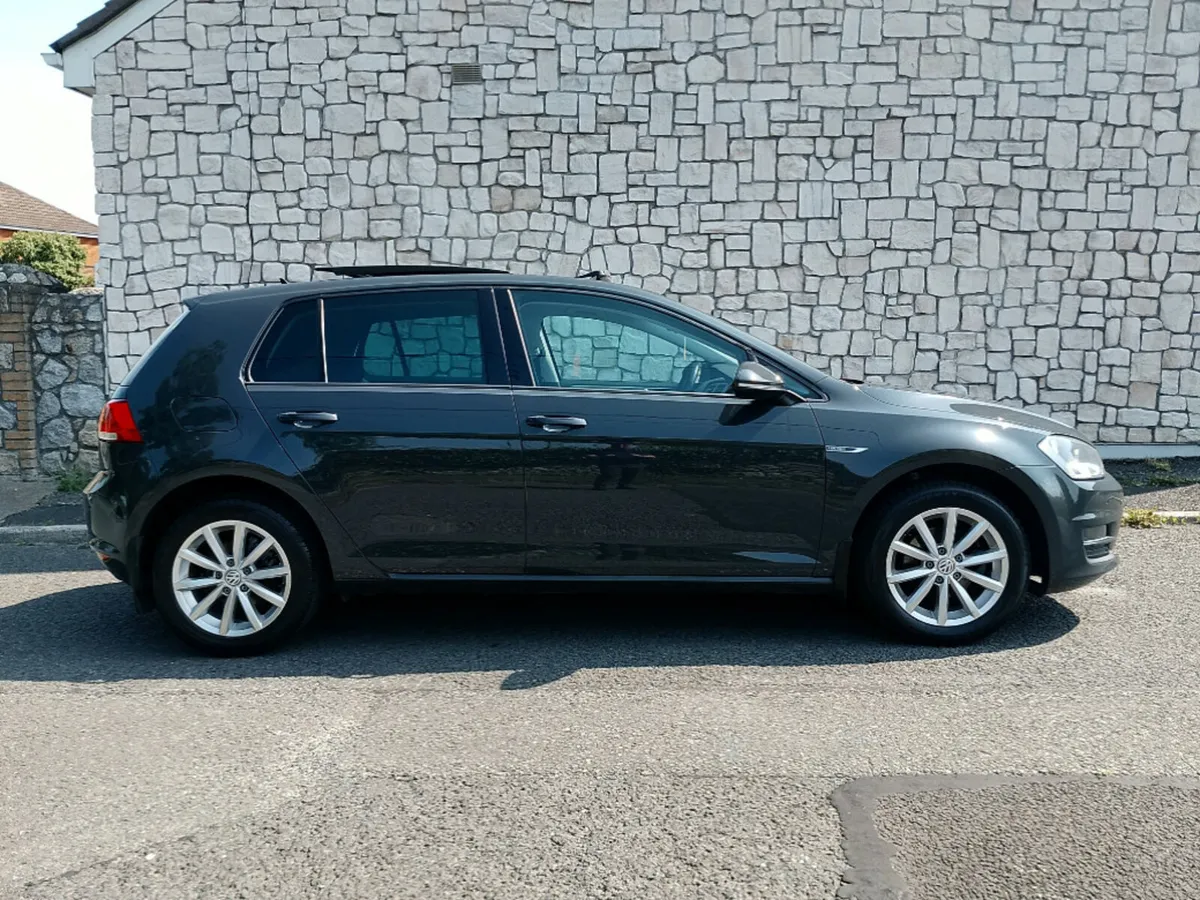 Volkswagen Golf Lounge 1.2tsi M6F 110 5DR - Image 3