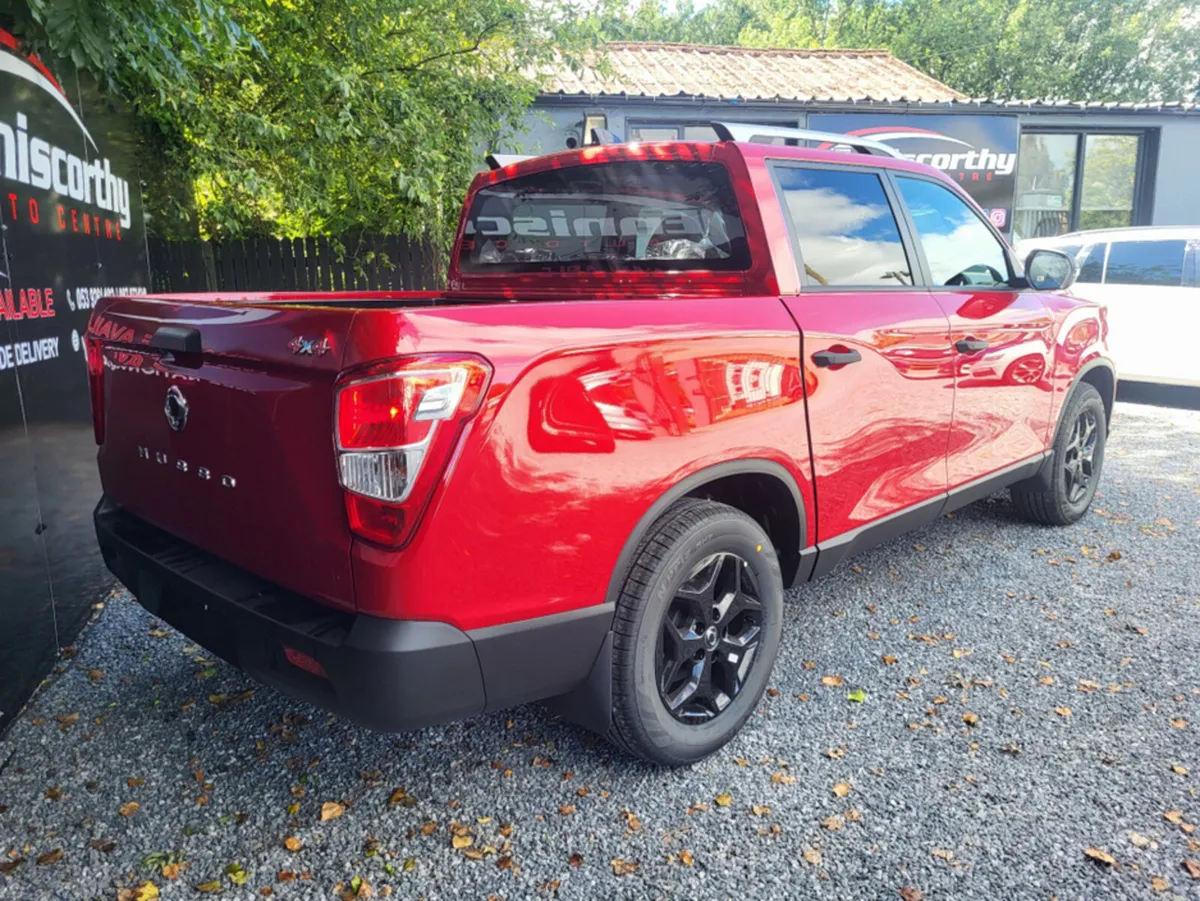 KGM Musso EL 2.2 AUTO CREW CAB 5 SEATER // €41750 - Image 3