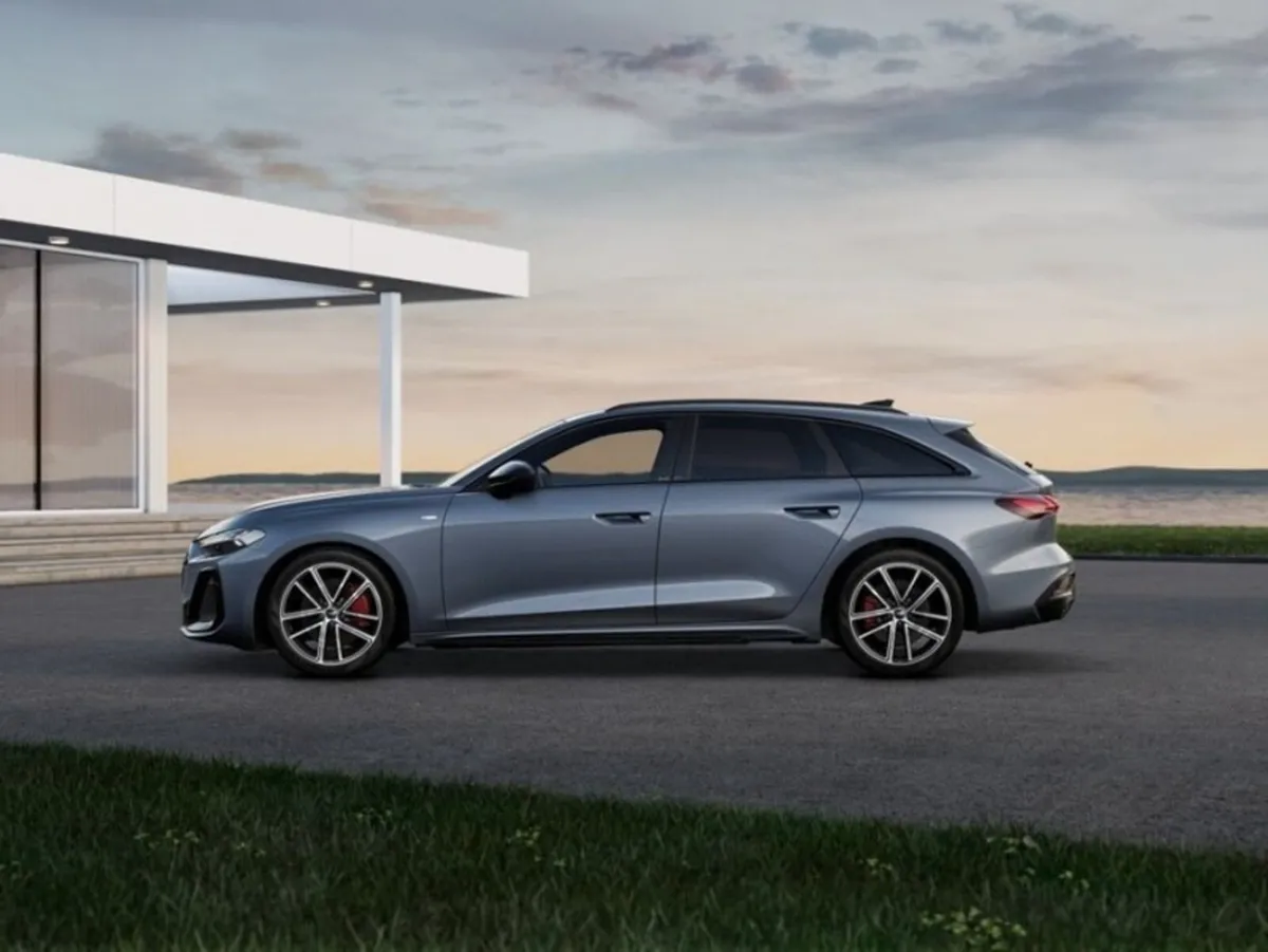 Audi A5 AVANT 40TDI 204BHP EDITION ONE S-LINE AUTO - Image 4