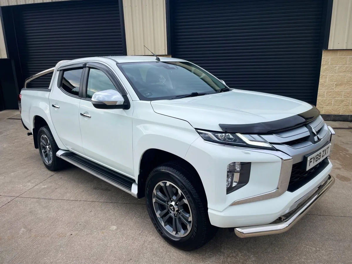 192 2019 MITSUBISHI L200 BARBARIAN AUTO - Image 4