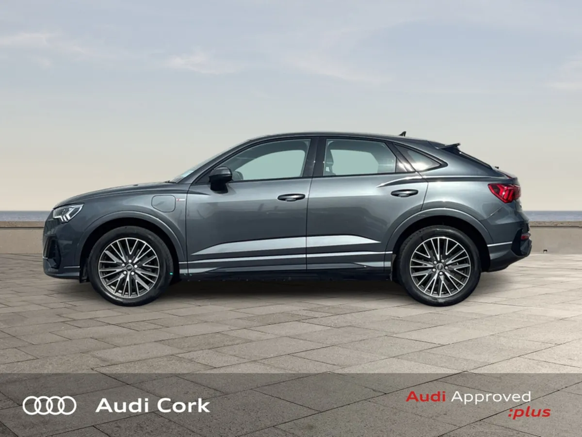 Audi Q3 SPORTBACK 45TFSI E 245BHP S-LINE BLACK EDI - Image 4