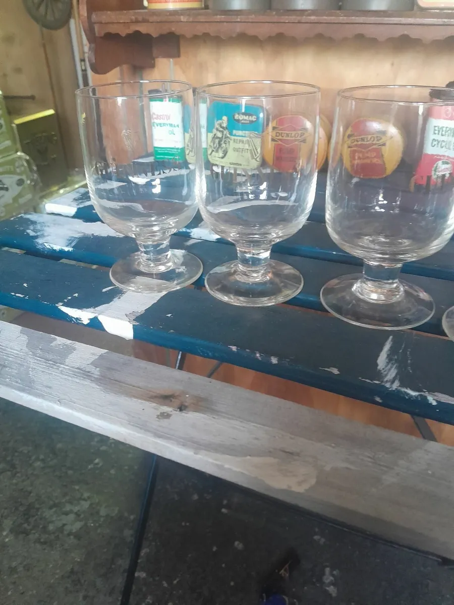Four vintage  guinness halfpint glasses - Image 2