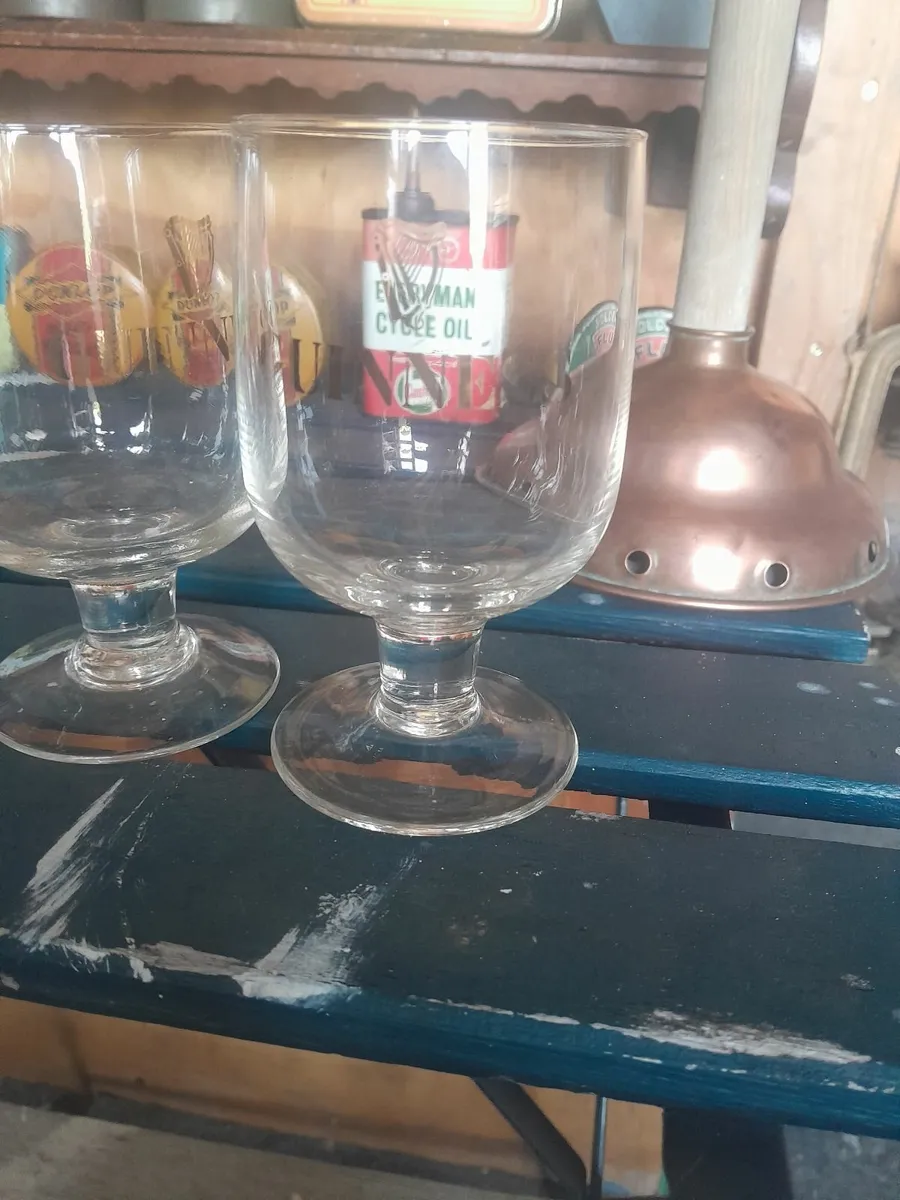 Four vintage  guinness halfpint glasses - Image 3