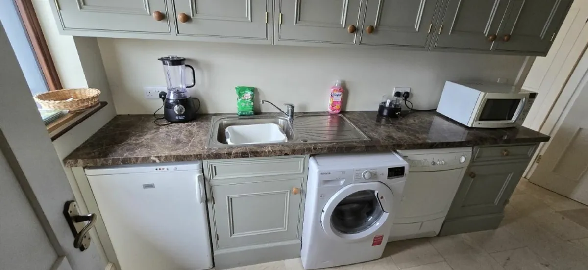 fitted kitchen - Image 2