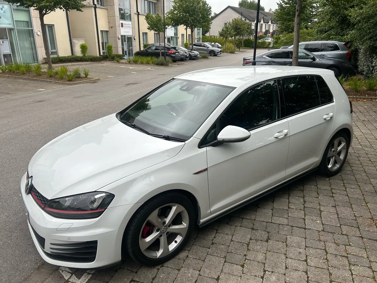 Car - Image 2