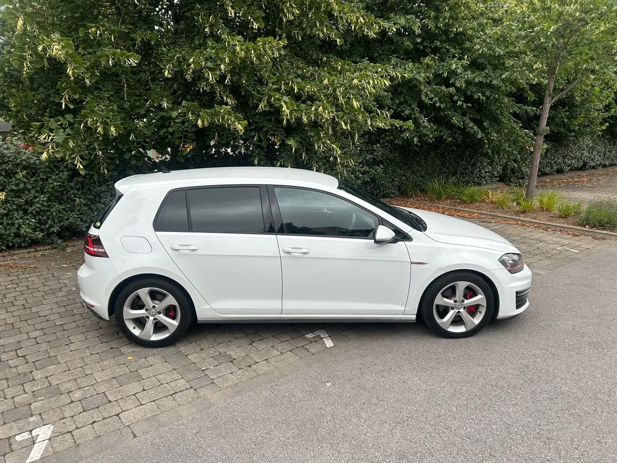 Car - Image 3