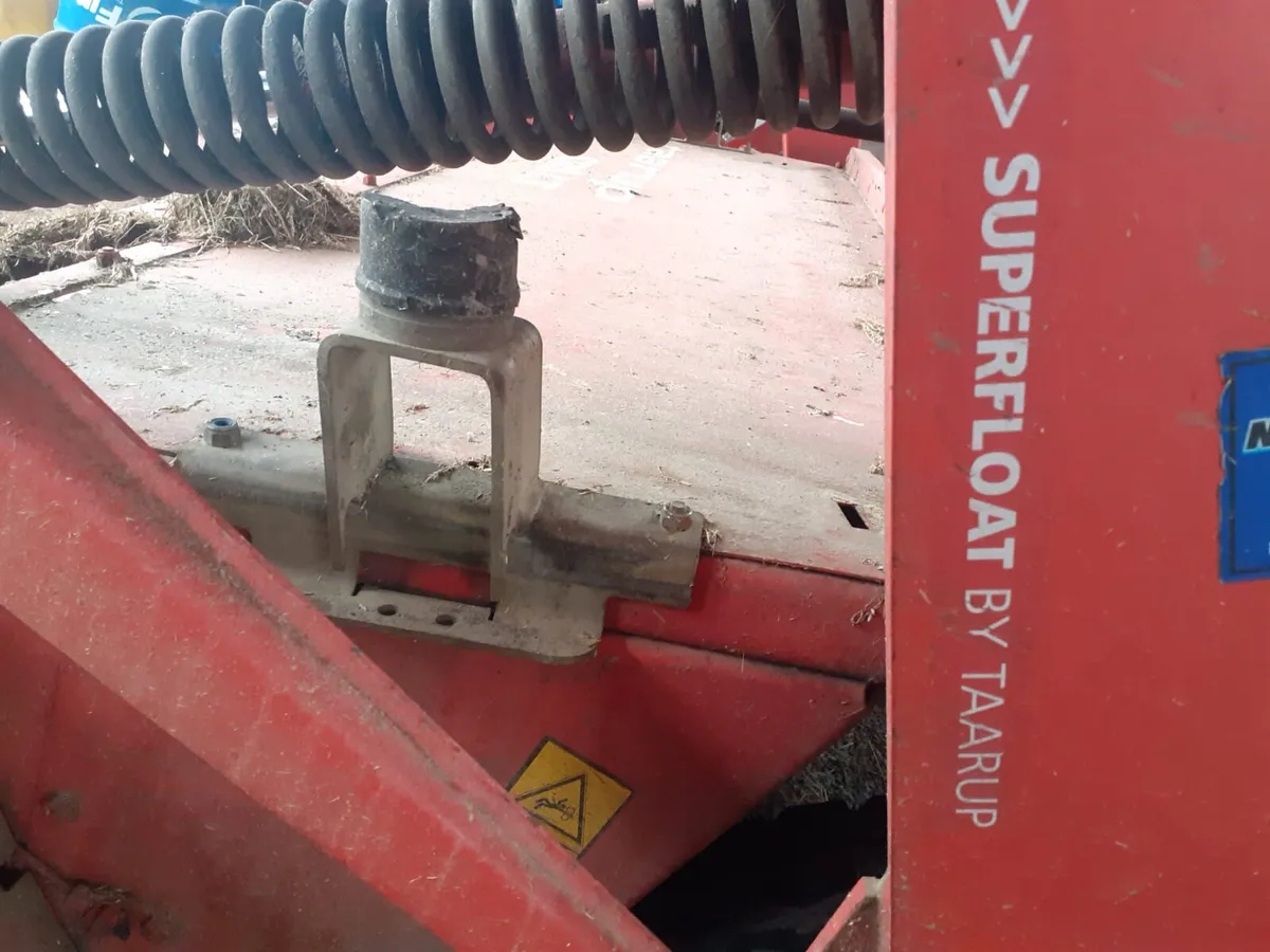 KVERNELAND TAARUP 4328LT 10 FOOT 6  MOWER - Image 4
