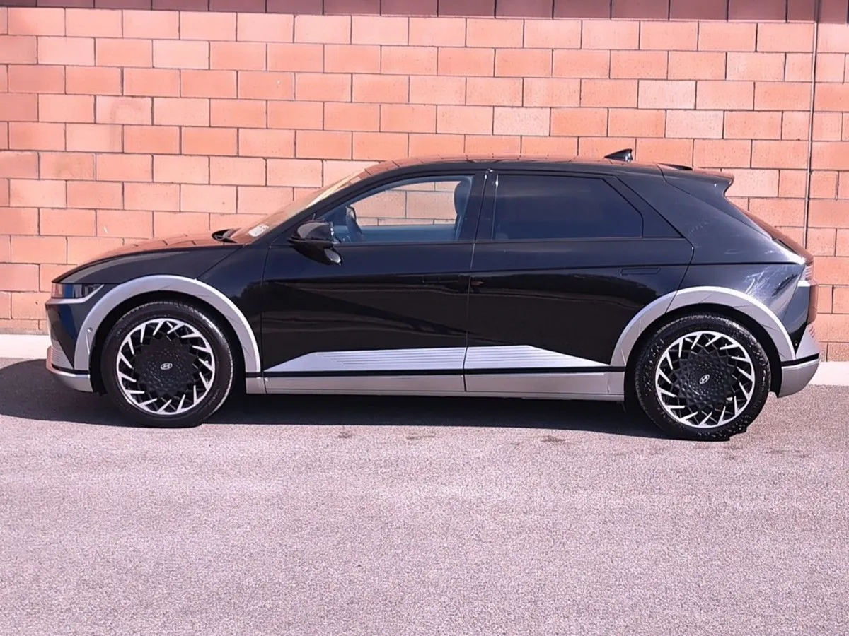 Hyundai Ioniq 5 Premium Plus Model 73 K/wh Batter - Image 4