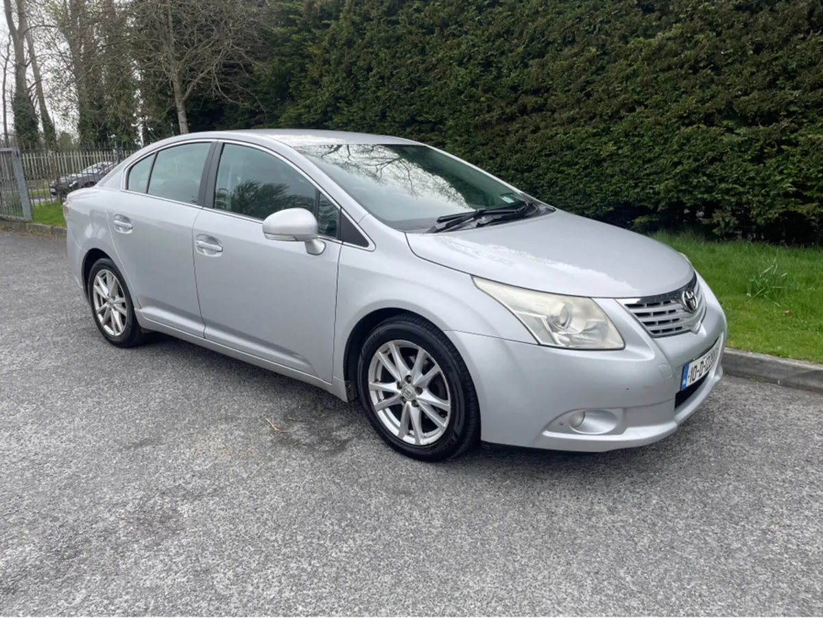 Toyota Avensis D-4D TR 4DR 2.0 OVERMOUNT - Image 1