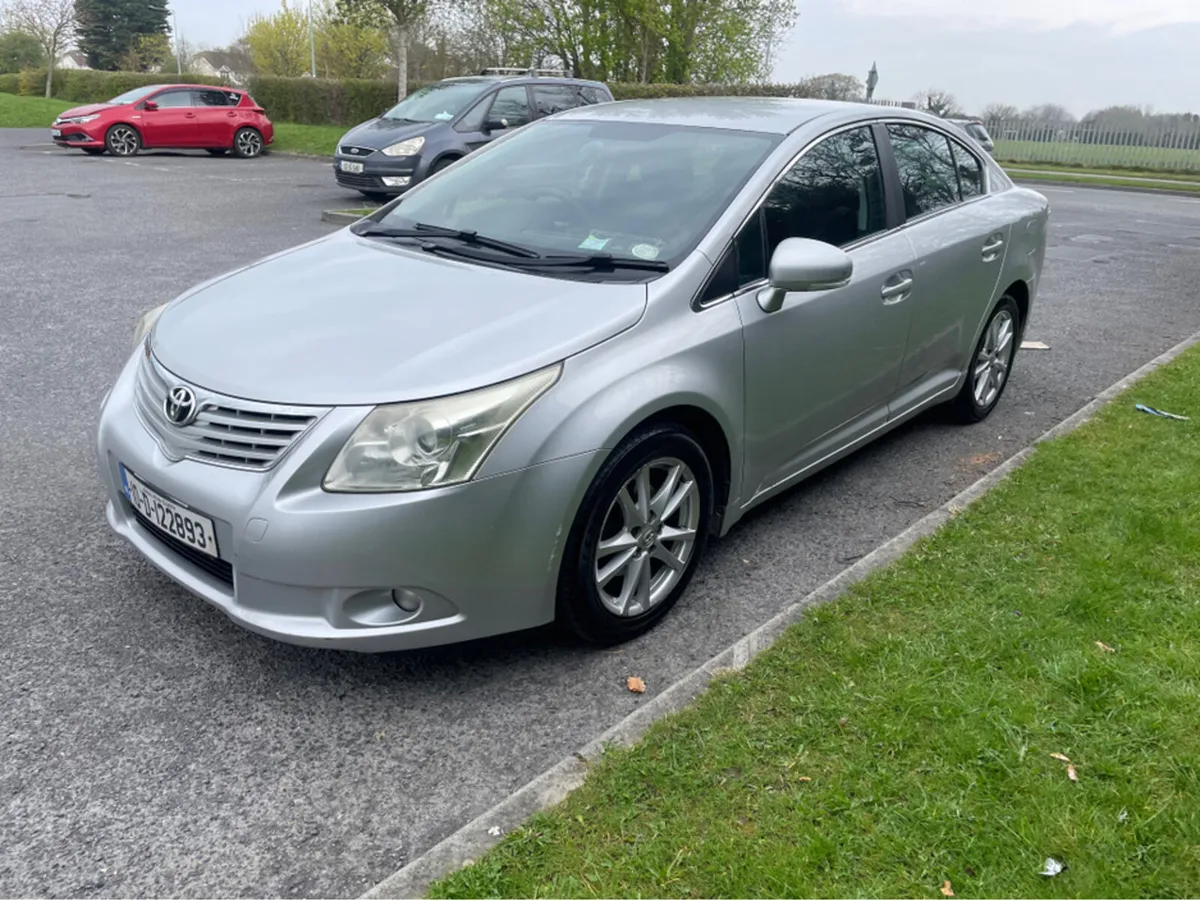 Toyota Avensis D-4D TR 4DR 2.0 OVERMOUNT - Image 2