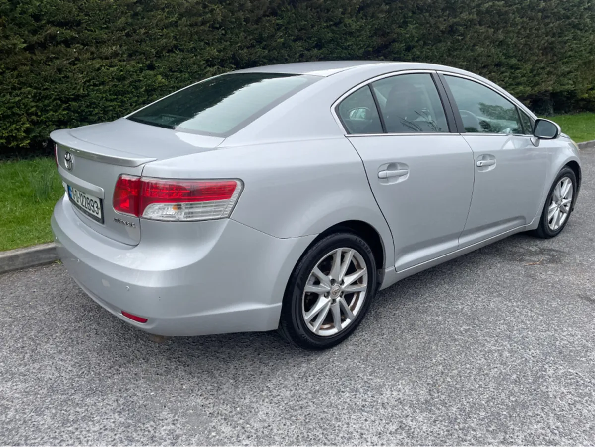 Toyota Avensis D-4D TR 4DR 2.0 OVERMOUNT - Image 3