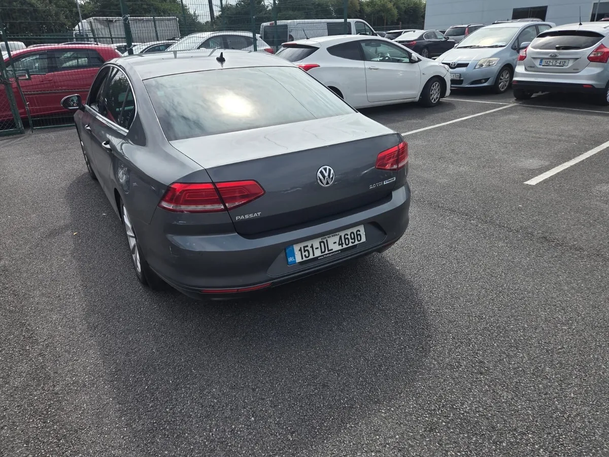 Volkswagen Passat - Image 3