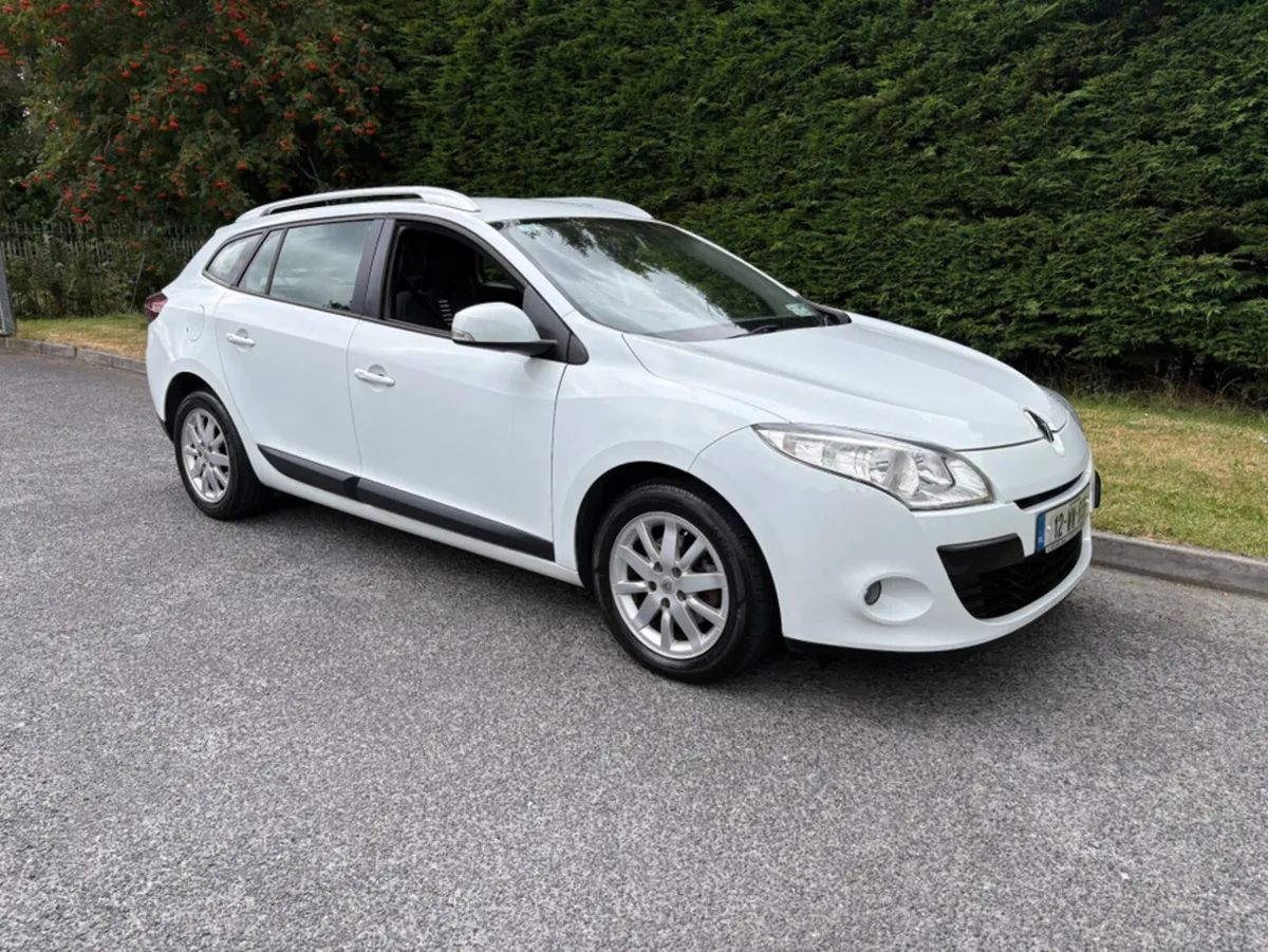 Renault Megane DYNAMIQUE 1.5 DCI 4DR - Image 1