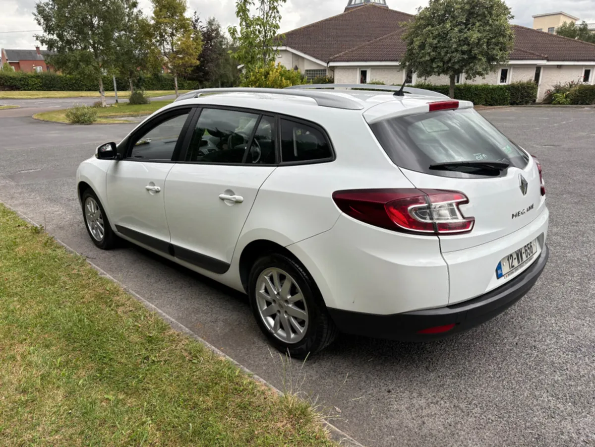 Renault Megane DYNAMIQUE 1.5 DCI 4DR - Image 3