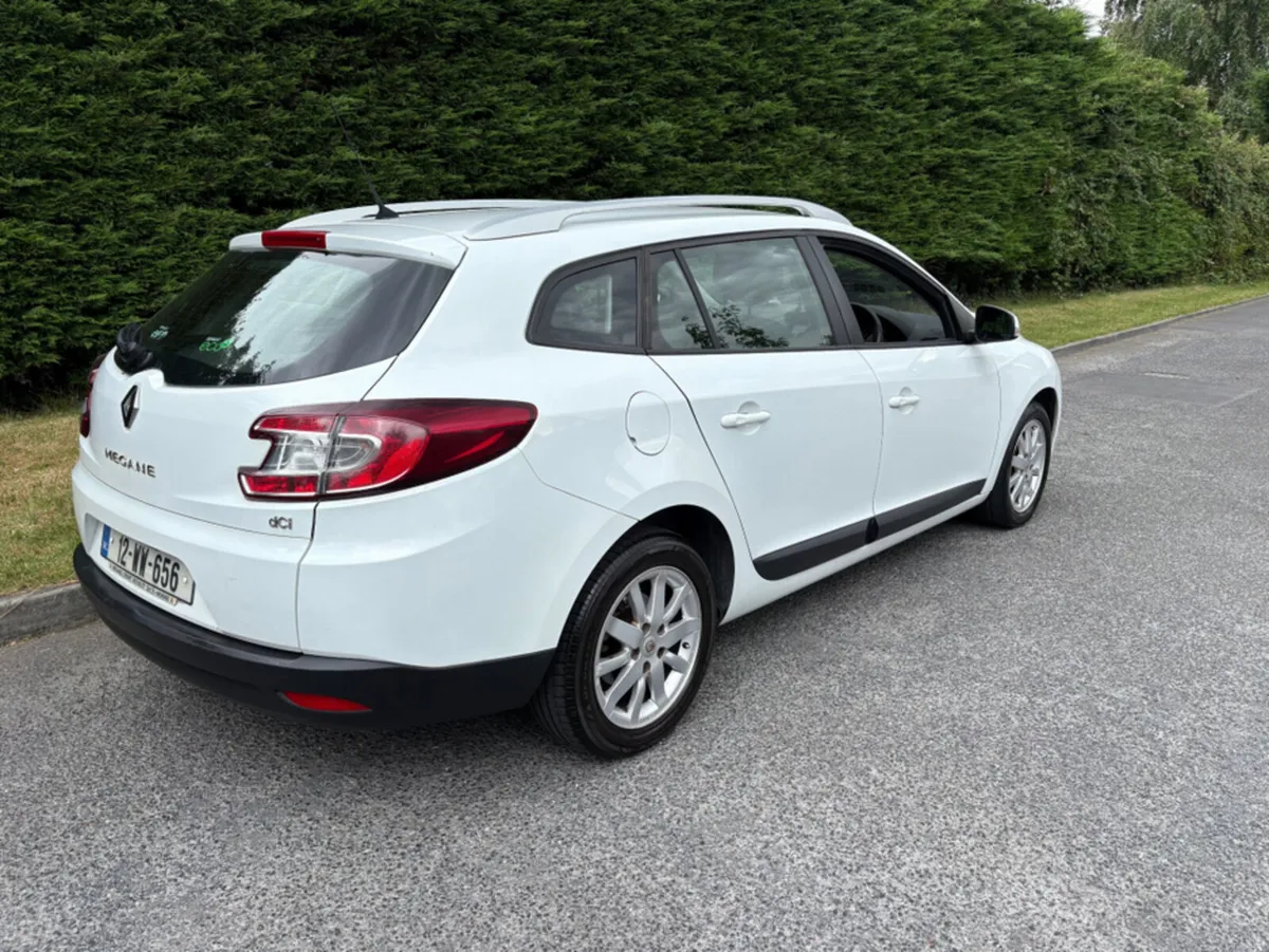 Renault Megane DYNAMIQUE 1.5 DCI 4DR - Image 4