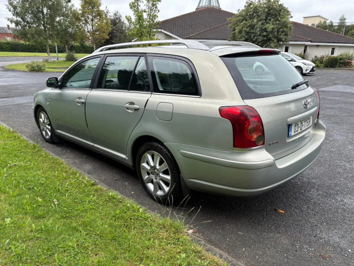 Toyota Avensis D-4D 2.0 T3 S S/NAV ESTATE 5DR - Image 4