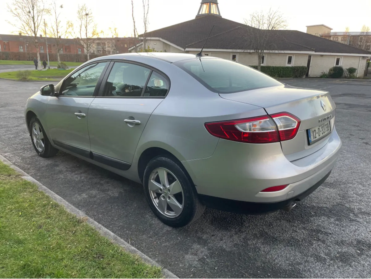 Renault Fluence 1.5 DCI 90 DYNAMIQUE 4DR - Image 3