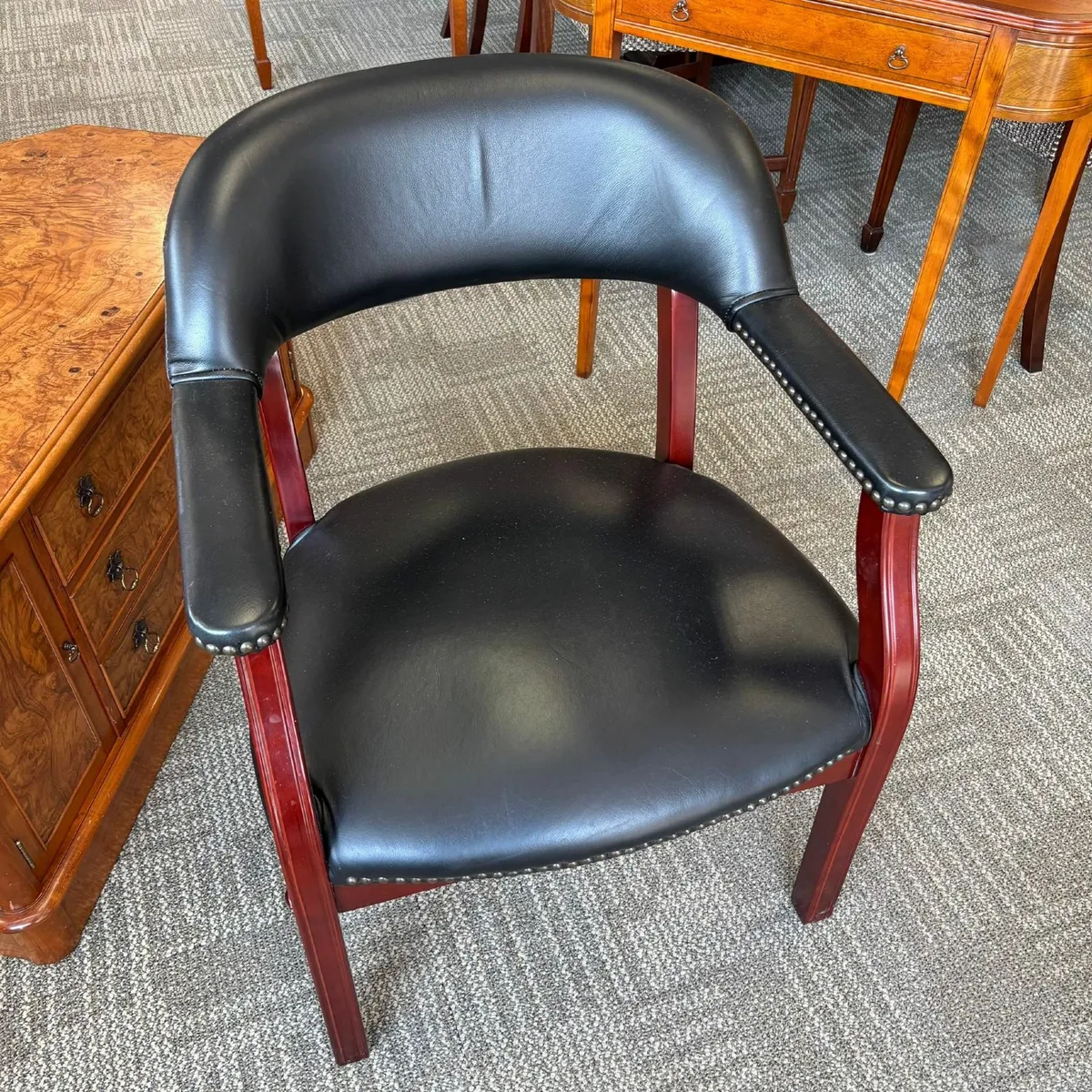 Fabulous leather captains style desk chair - Image 1