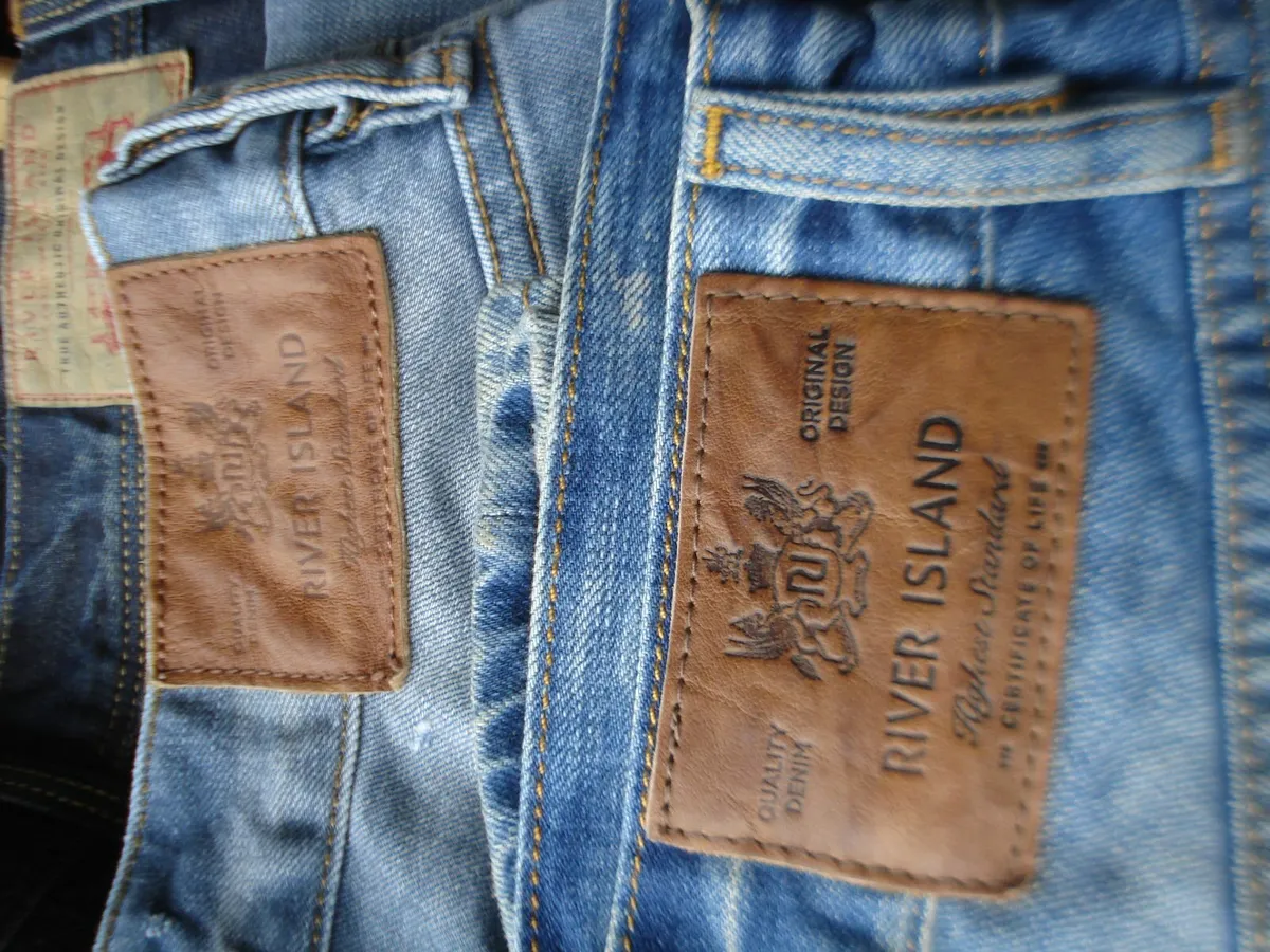 6  PAIR OF RIVER ISLAND VINTAGE MENS JEANS. - Image 1