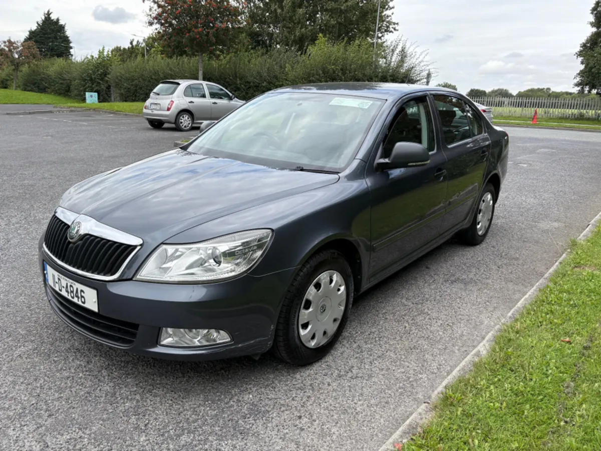 Skoda Octavia CLASSIC 1.6 CR 105HP 5DR - Image 2
