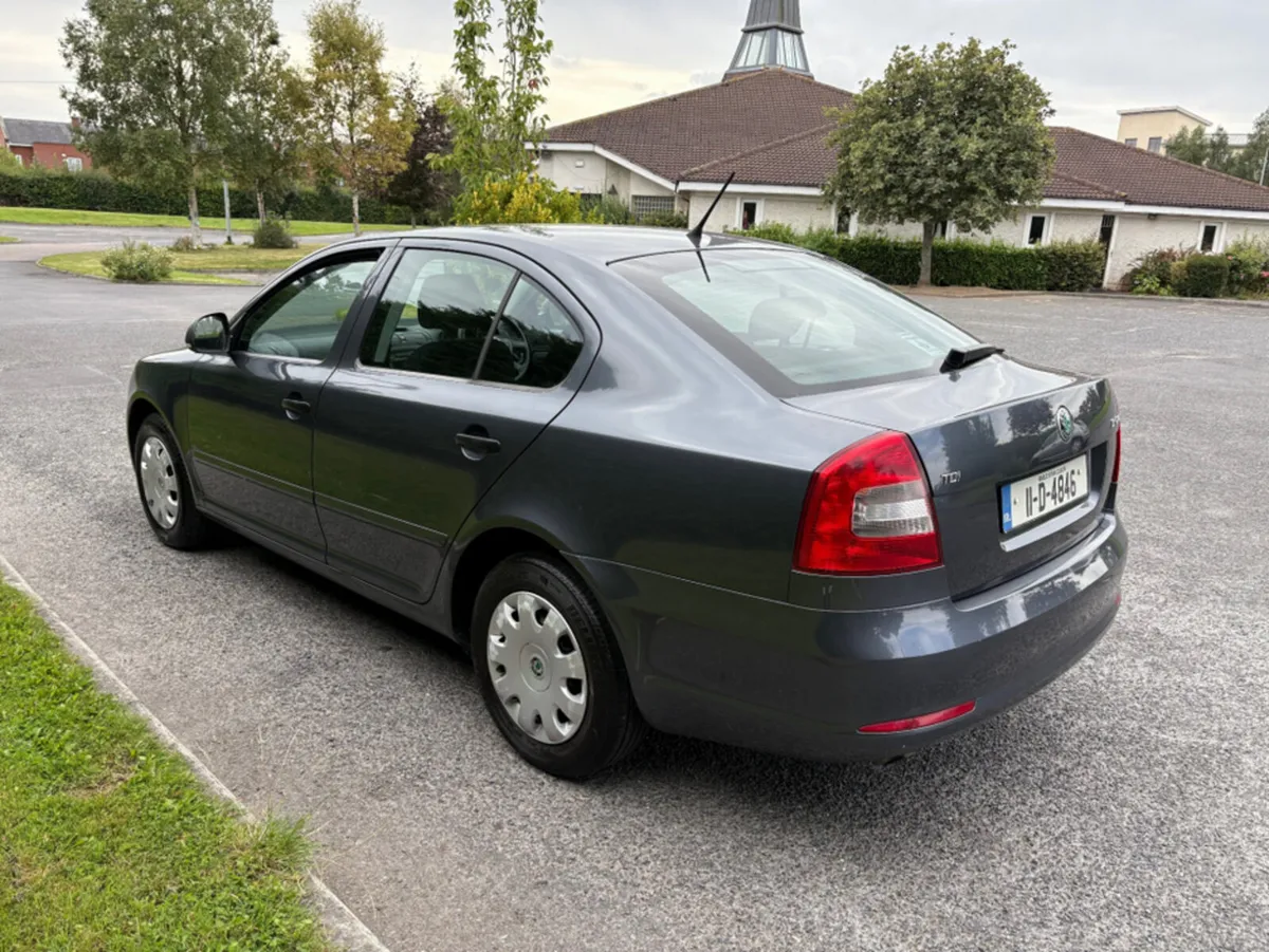 Skoda Octavia CLASSIC 1.6 CR 105HP 5DR - Image 3