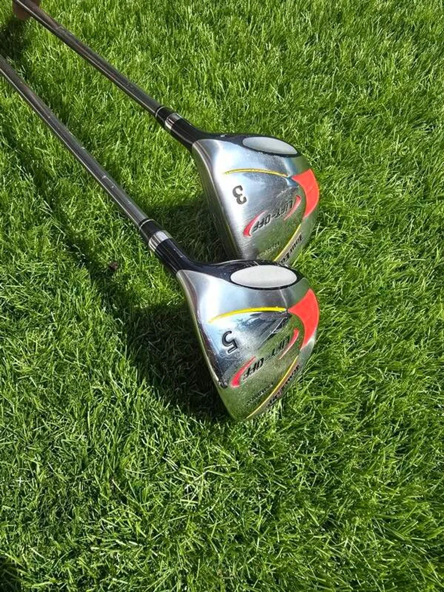 Set of Taylor Made Aeroburner Irons (5I - 9I), Your Edge Lift Off Woods (3W, 5W) and Yonex Cyberstar putter. - Image 4