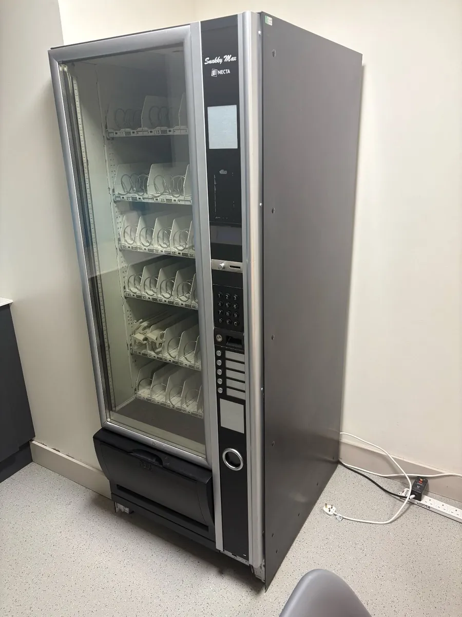 Necta Snakky Max Combi Vending Machine - Image 2