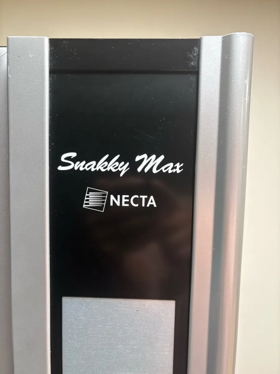 Necta Snakky Max Combi Vending Machine - Image 3