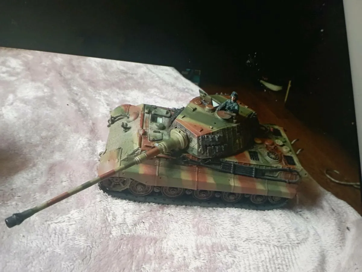 GERMAN KING TIGER NORMANDY 1944  MILITARY MODLE - Image 2