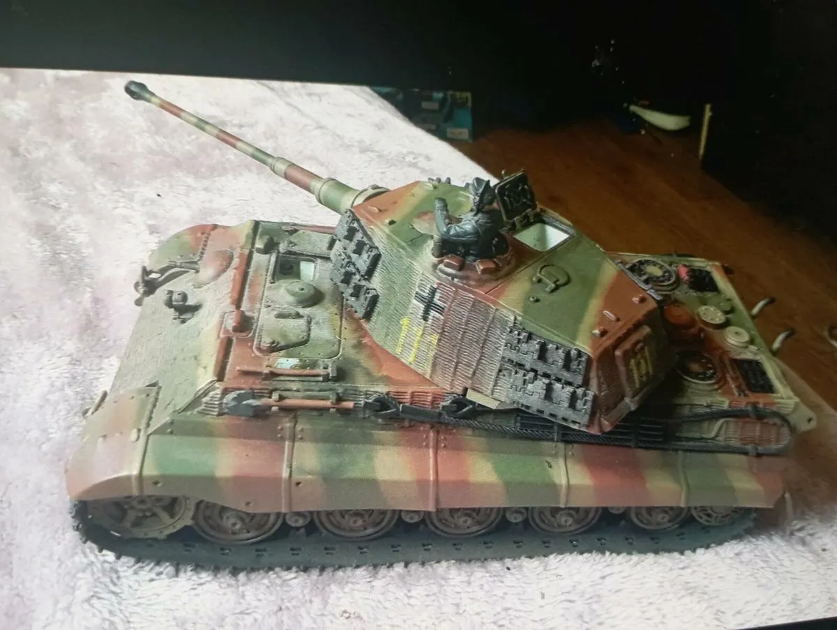 GERMAN KING TIGER NORMANDY 1944  MILITARY MODLE - Image 1